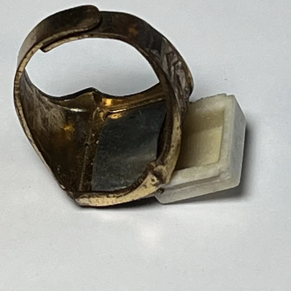 Sky King Secret Compartment Ring Unisex OS Gold Tone Square Stone Radio Premium
